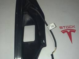 1Датчик прижатия накладки двери крышки багажника левый Tesla model S, model S REST 6007576