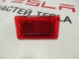 1Фонарь подсветки дверей красный Tesla model X S REST 1007152-70-E