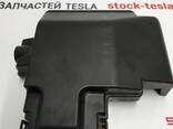 1Крышка блока предохранителей Tesla model S 1013274-00-C - фото 1