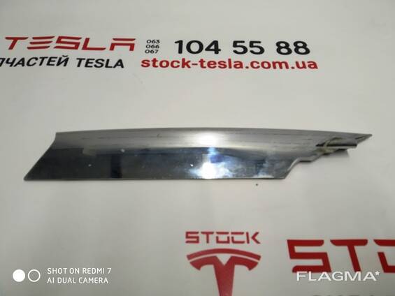 1Накладка люверса верхняя левая хром Tesla model S 6009387-00-C