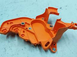3Крышка нижняя контактора зарядки основной батареи Tesla model 3 1110933-00-F