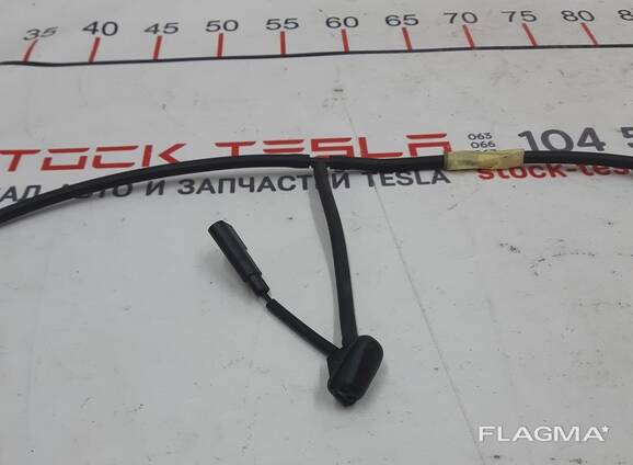 Форсунка стеклоомывателя с подогревом Tesla model S, model S REST 1005404-01-E