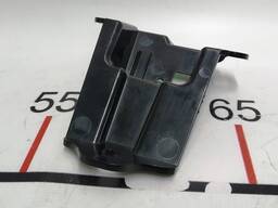 Кронштейн крепления кнопки стеклоподъёмника двери задней левой Tesla model S, model S REST