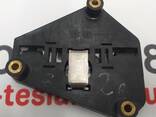 Кронштейн мотора привода люка правый Tesla model S, model S REST 6008697-00-A - фото 1