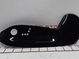 Накладка декоративная сиденья водителя нижняя левая глянцевая Tesla model X 1066588-99-A