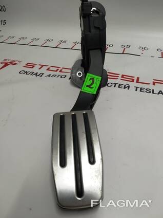 Накладка педали акселератора (алюминевая) PERFORMANCE Tesla model 3 X S REST 1050664-00-A