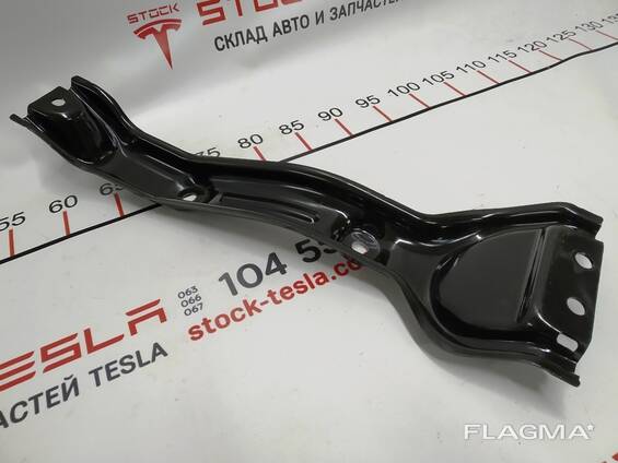 Направляющая сиденья второго ряда (крепление батареи) средняя Tesla model 3 1098704-00-D