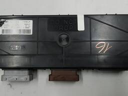 Петля закрытия крышки багажника Tesla model 1092309-00-B
