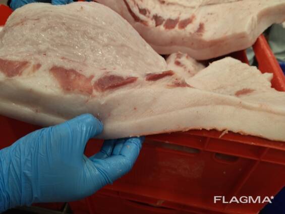 Продаем сало свиное иберийское на шкуре толстое