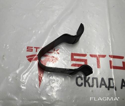 Скоба амортизирующая сиденья водительского/пассажирского Tesla model S 1013115-03-B