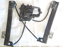 Стеклоподъемник передний правый Tesla model 3 1096621-14-J