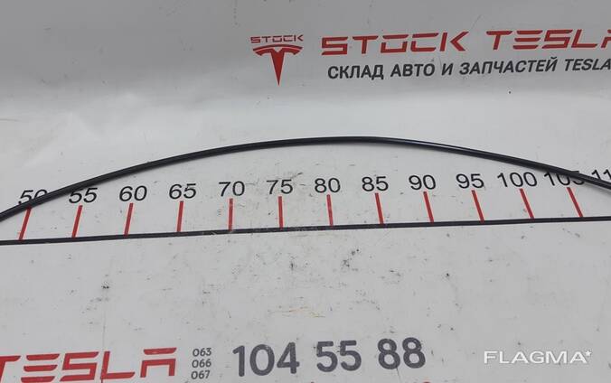Трубка пластиковая тросика привода люка Tesla model S, model S REST 6008694