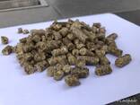 Vegetable straw pellets for animals alternative to straw bedding - photo 5